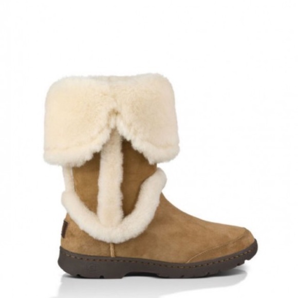 ❄️ UGG Katia Chestnut Boots ❄️ 💯 Authentic - Picture 3 of 10